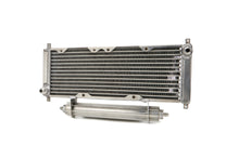 Load image into Gallery viewer, FLUIDYNE PERFORMANCE ORA.LEG - Oil Cooler Legends -8an Scoop / Brckts image