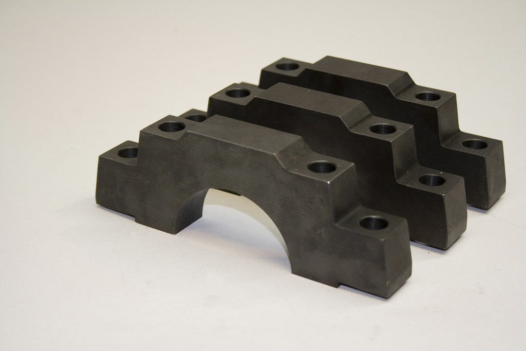 PRW INDUSTRIES, INC. 1735003 - Billet Main Caps 67-86 Chevy 350 2 to 4-Bolt image